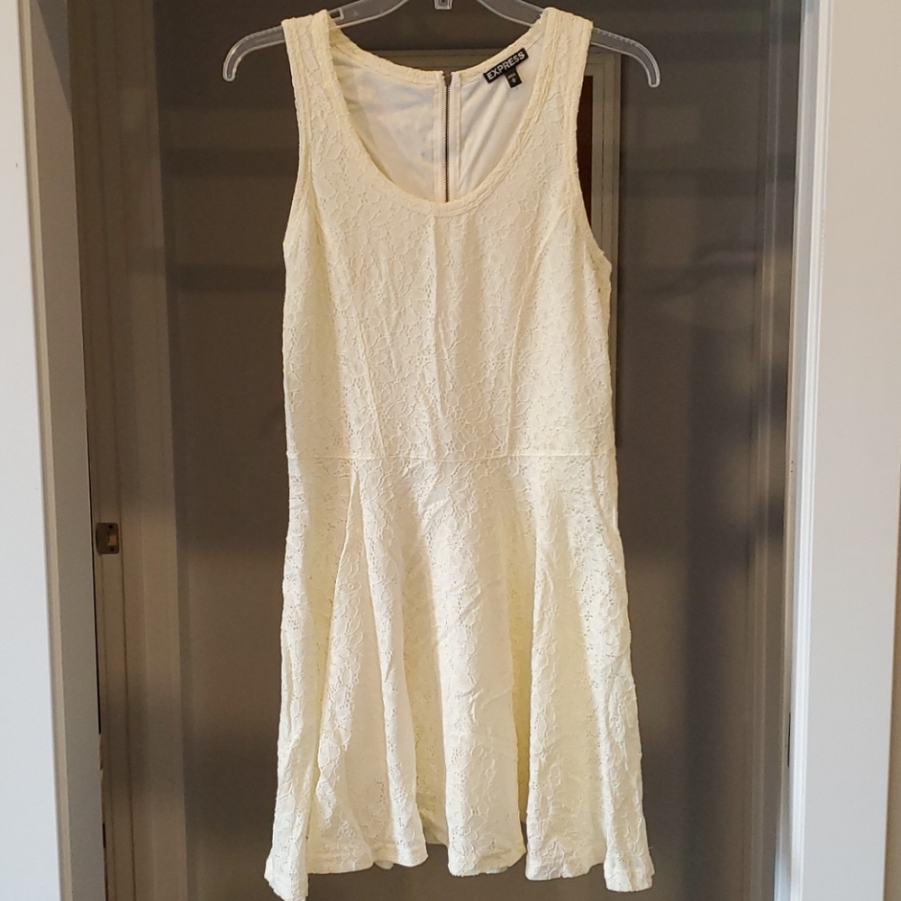 White/Light Cream Dress